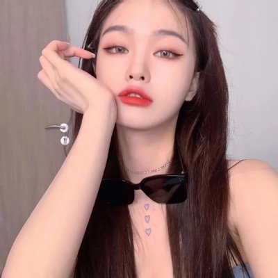 女跳水队员